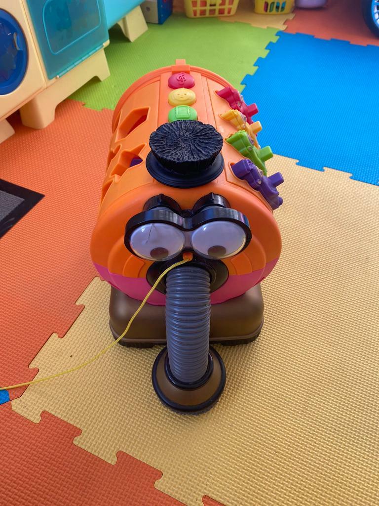 pull and play giant noo noo